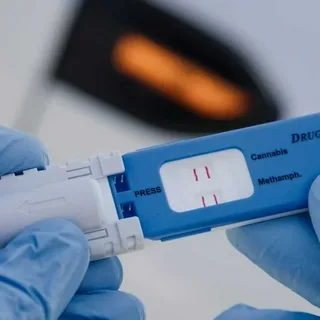 تصویر 3 از کیت تشخیص خون در مدفوع مناسب استفاده های خانگی و بیمارستانی